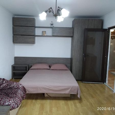 Iarina Ap Decomandat 2 Cam Sat Vacanta Mamaia コンスタンツァ エクステリア 写真